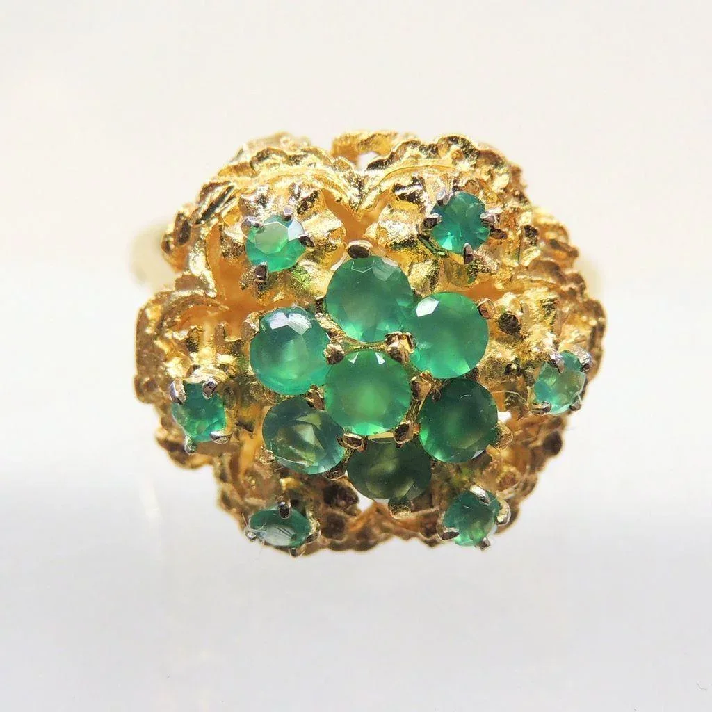Vintage 18K Gold Filigree Emerald Cluster Ring - View 2
