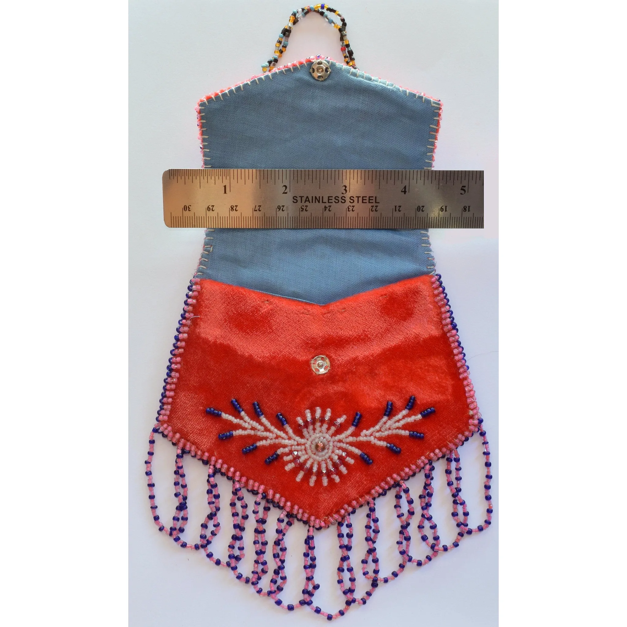 Vintage Native American Iroquois Velour Beaded Purse - Montreal 1940s - View 4