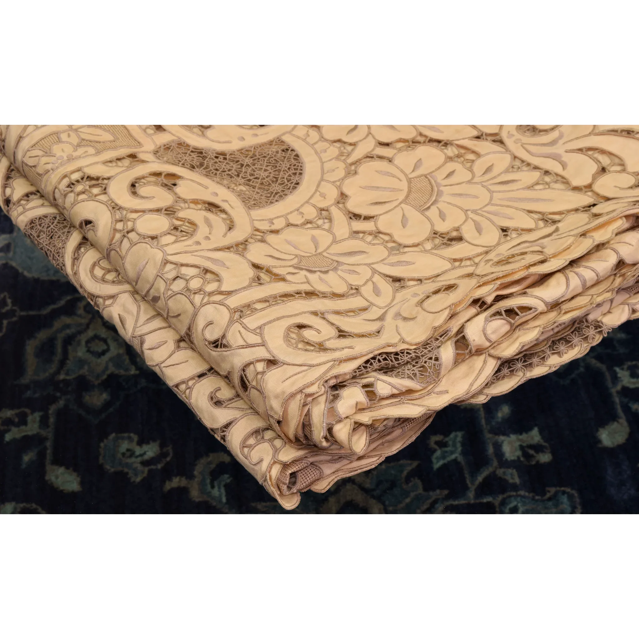 Vintage Madeira Linen Embroidered Tablecloth 102 x 64 inches Italian Cutwork - View 6