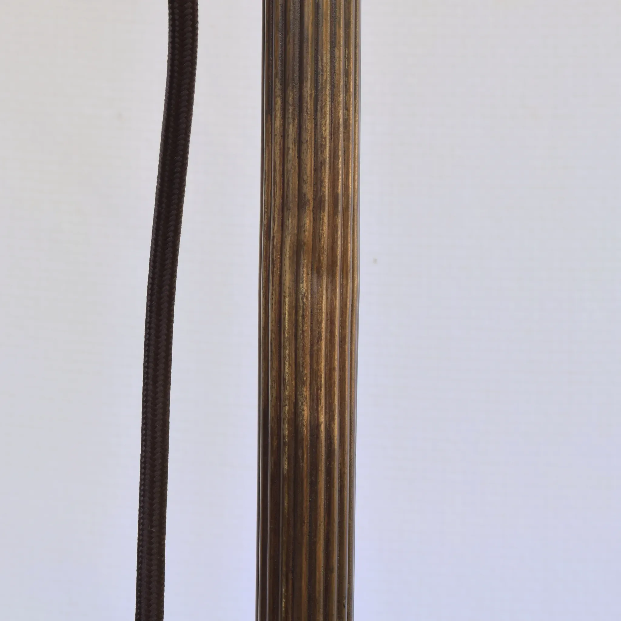 Vintage Bradley & Hubbard Adjustable Slag Glass Floor Lamp - View 10