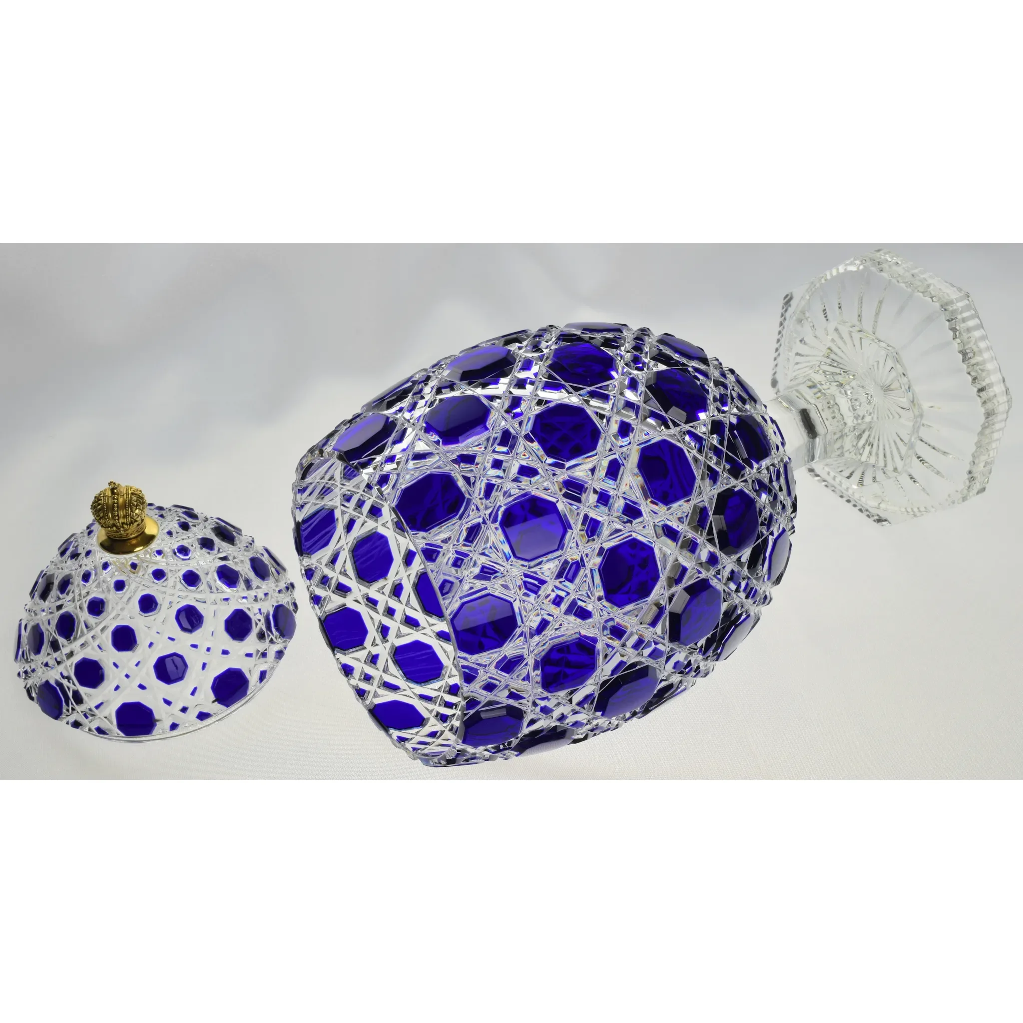 Massive Signed Imperial Fabergé Russian Cut Crystal Bonbonniere Egg - View 2