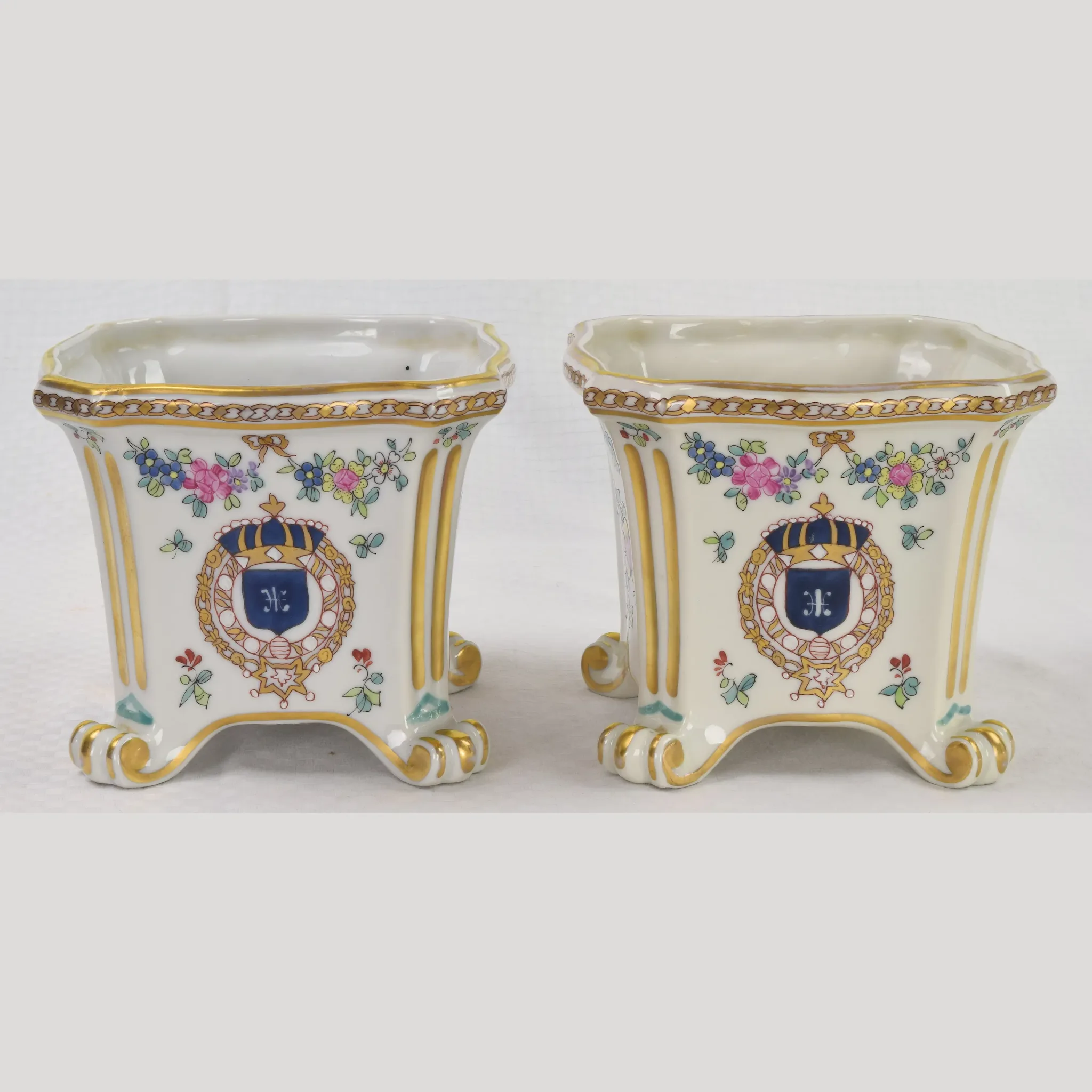 Pair Vintage Enameled Porcelain de Paris Cache Pots - Flowers and Shields - View 2
