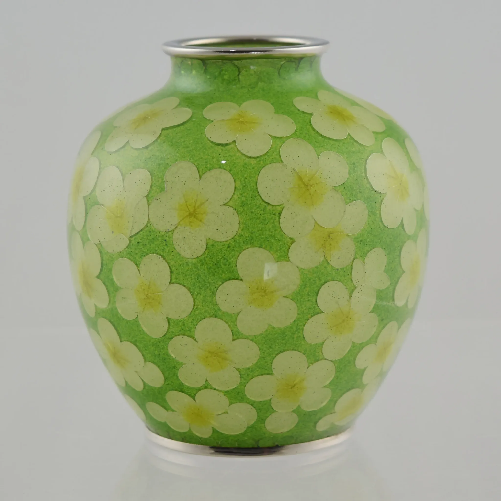 Vintage Japanese Green Plique-à-Jour Cloisonne Vase - Yellow Flowers - View 2
