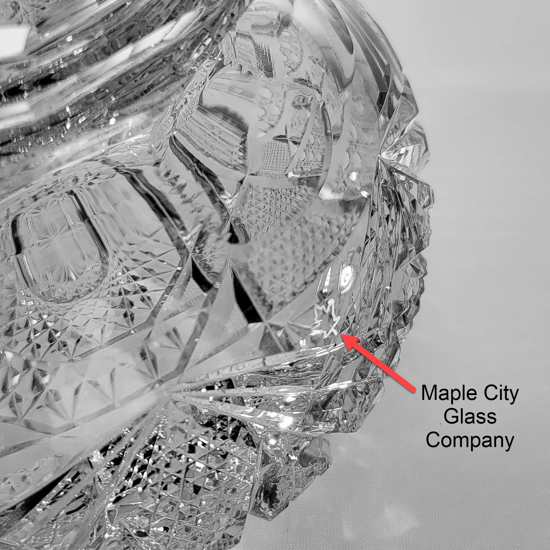 Large Antique Maple City Glass Company ABP Vase - Lista - View 10