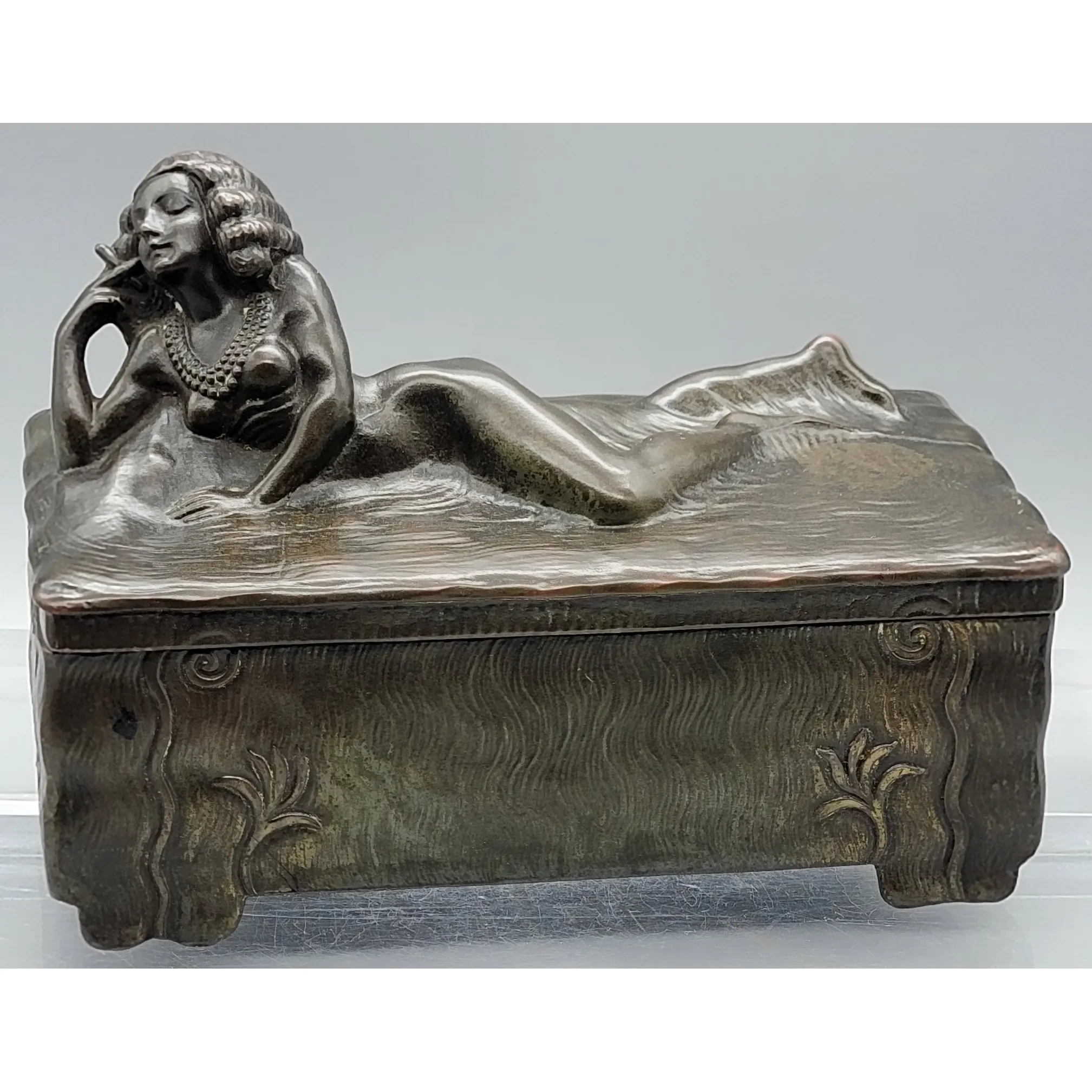 Jennings Brothers Figural Casket Box Lady on Lid - View 2