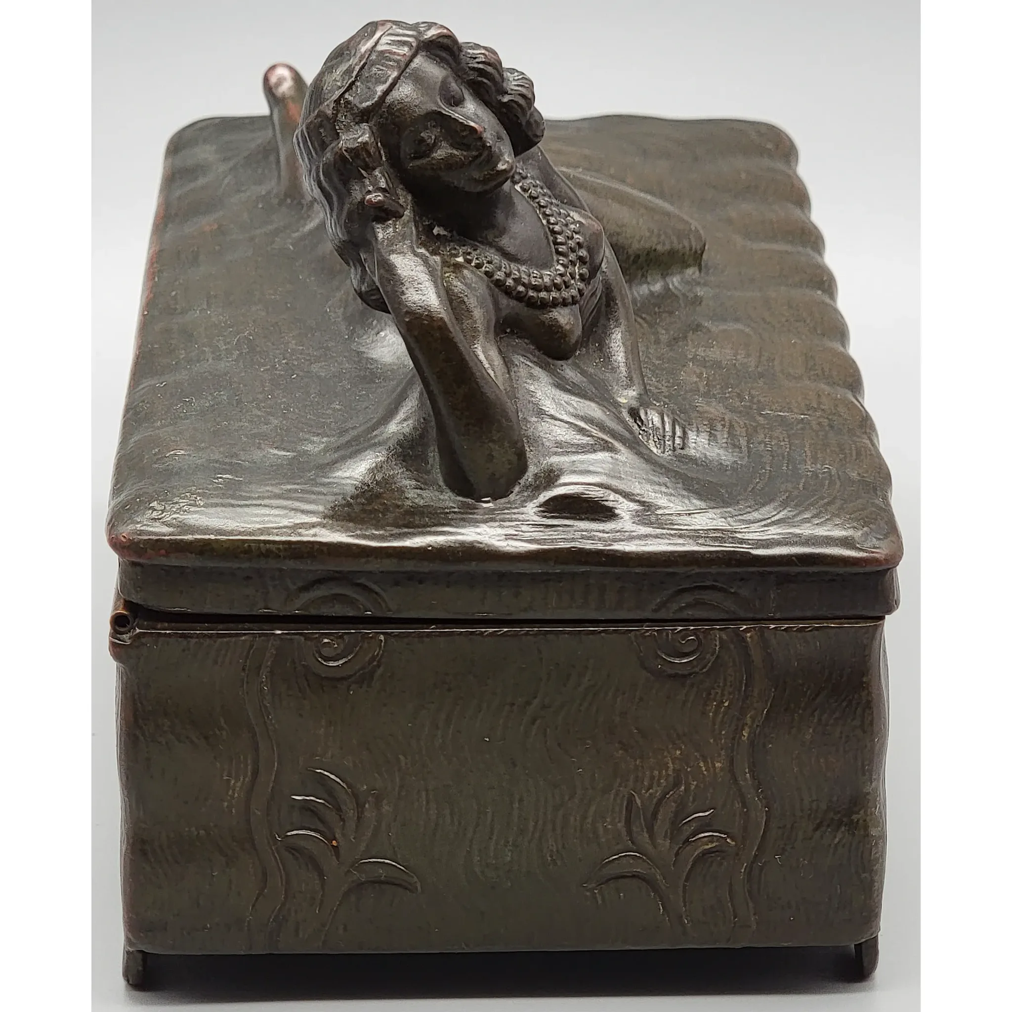 Jennings Brothers Figural Casket Box Lady on Lid - View 3