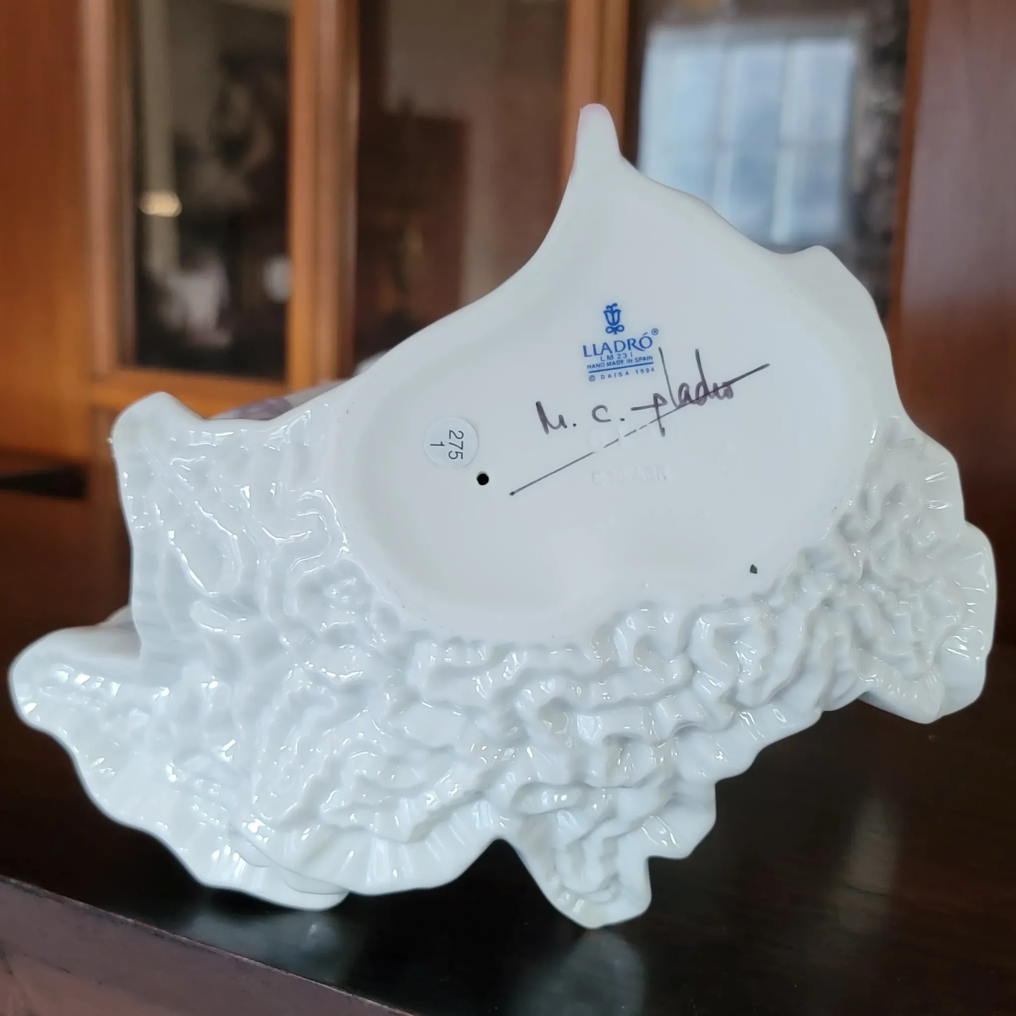 Lladro Summer Serenade Figurine with Original Box - View 6