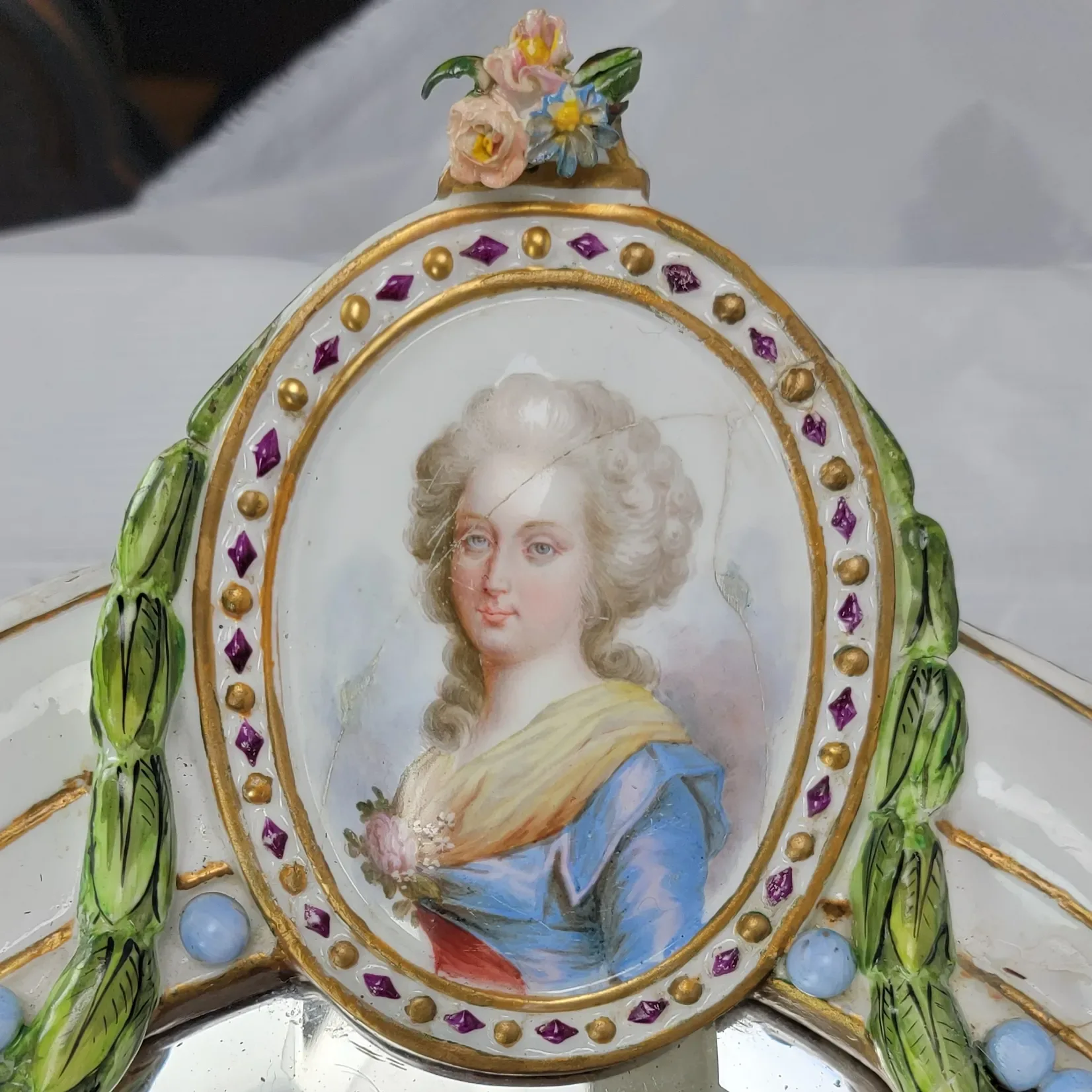 Antique Meissen Porcelain Mirror - Marie Antoinette Portrait - Cherubs - View 4