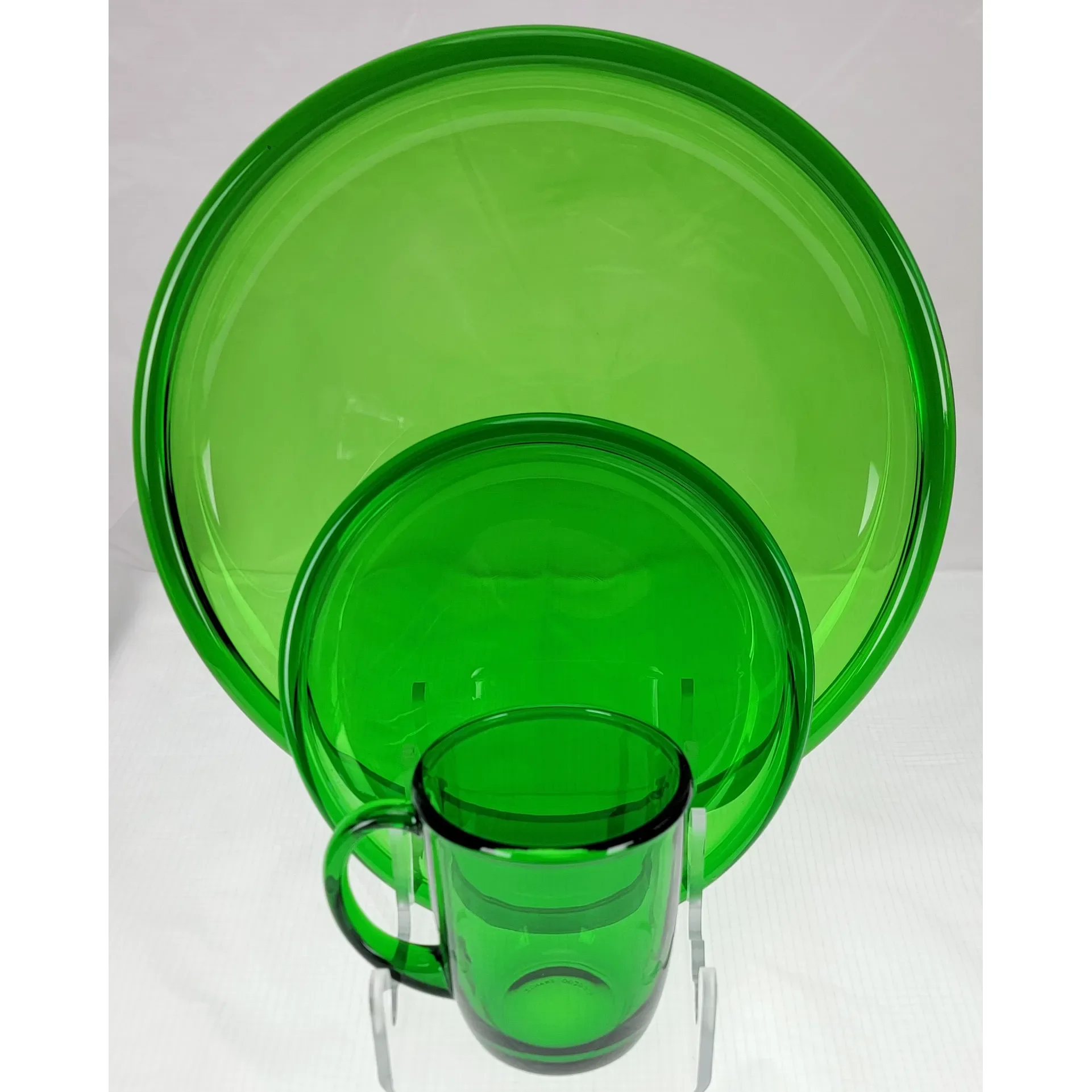 Large Set Arcoroc France Green Cacoon Buffet & Salad Plates & Mugs - 78 Pieces - View 2