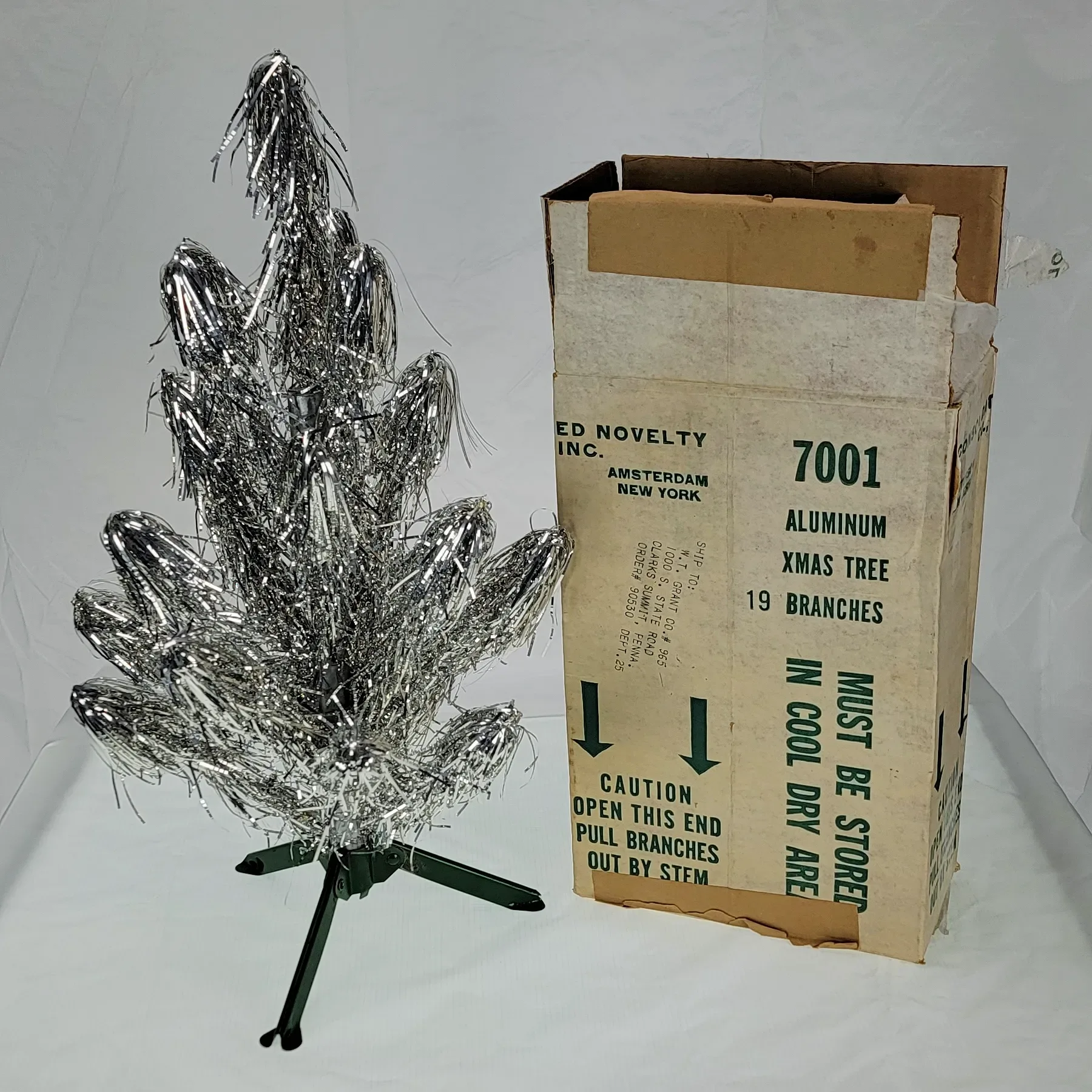 Vintage Aluminum Christmas Tree 21&quot; Consolidated Novelty 7001: wood, red, vintage, vintage (alternate view) - Holiday, Seasonal