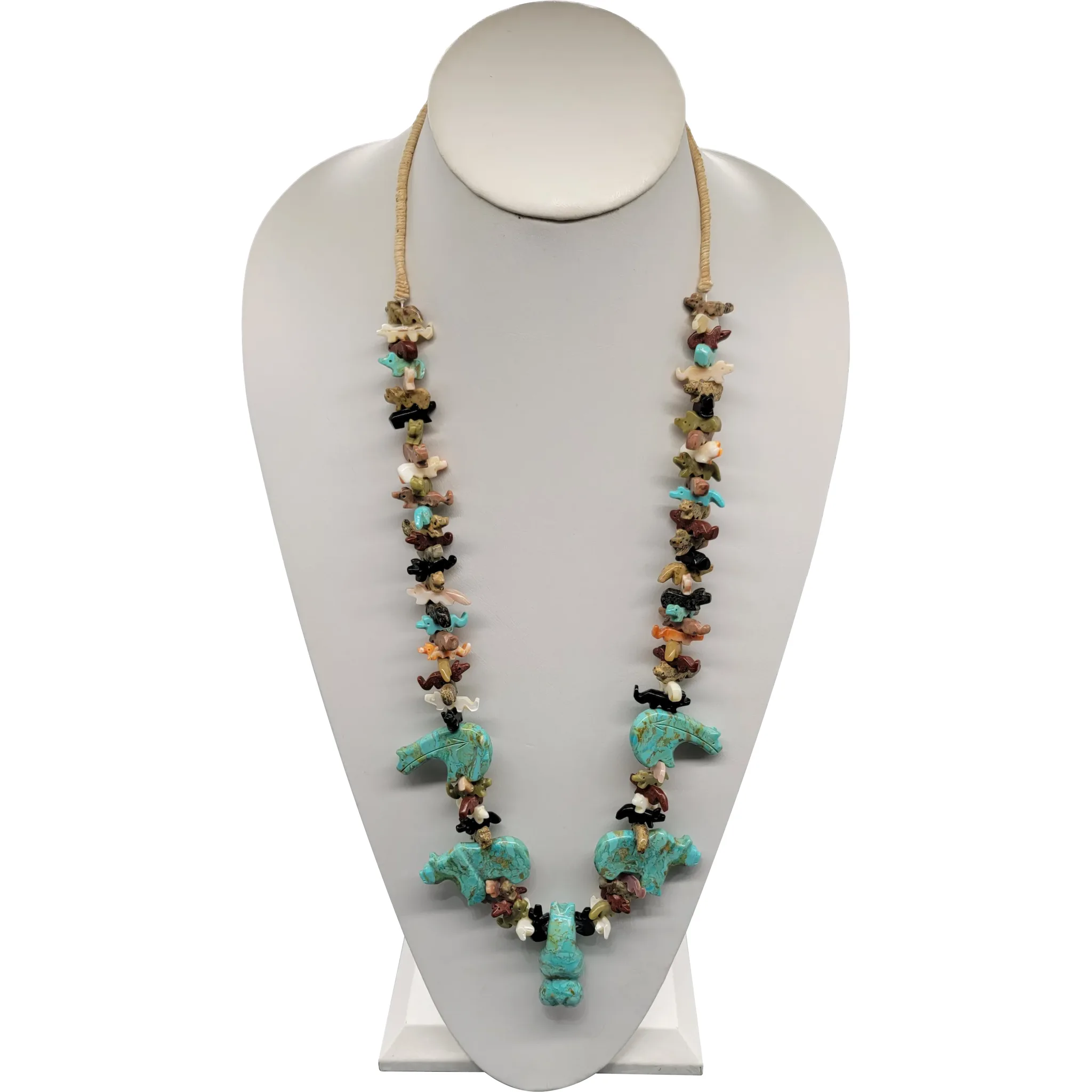 Vintage Navajo Fetish Bear Necklace - View 11