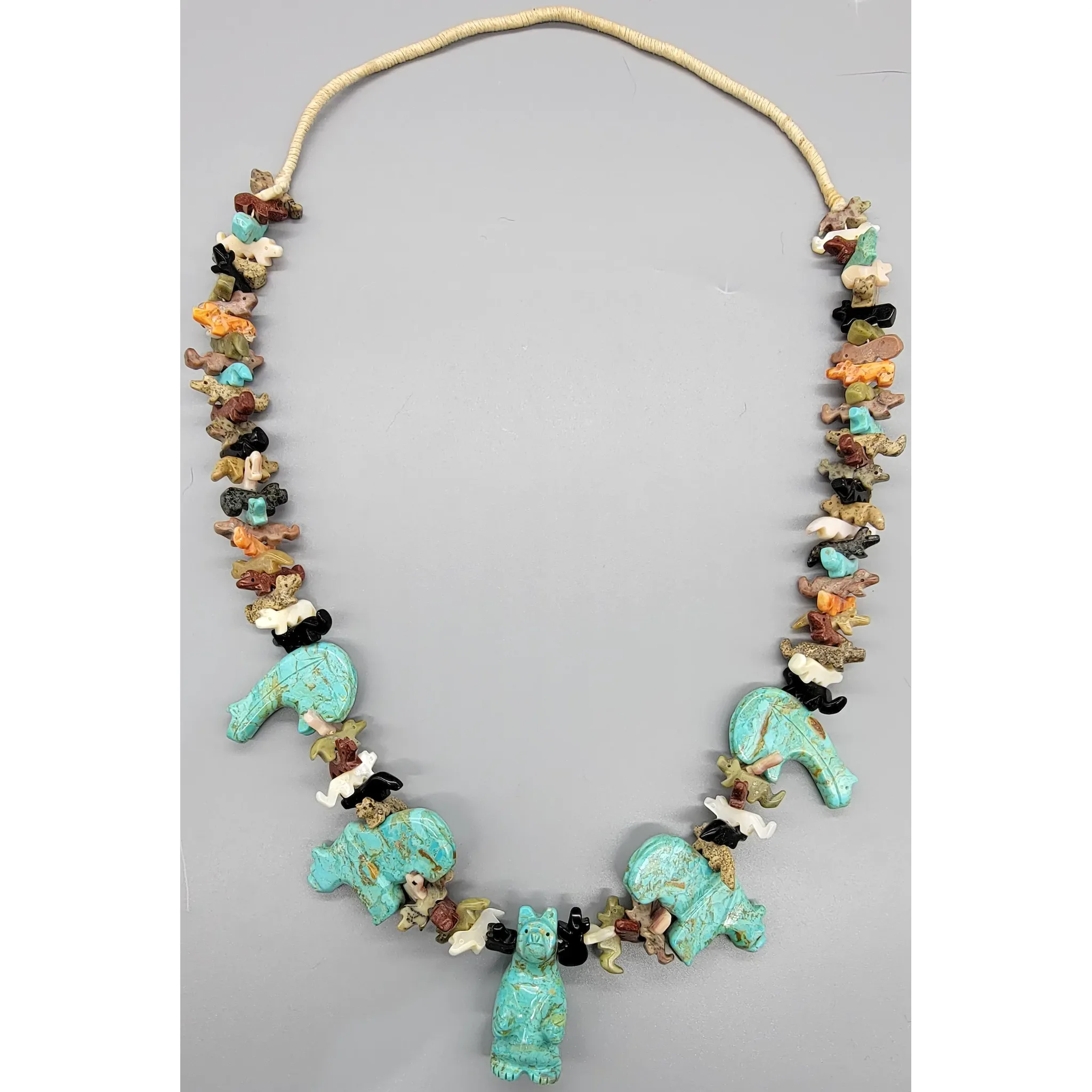 Vintage Navajo Fetish Bear Necklace - View 2