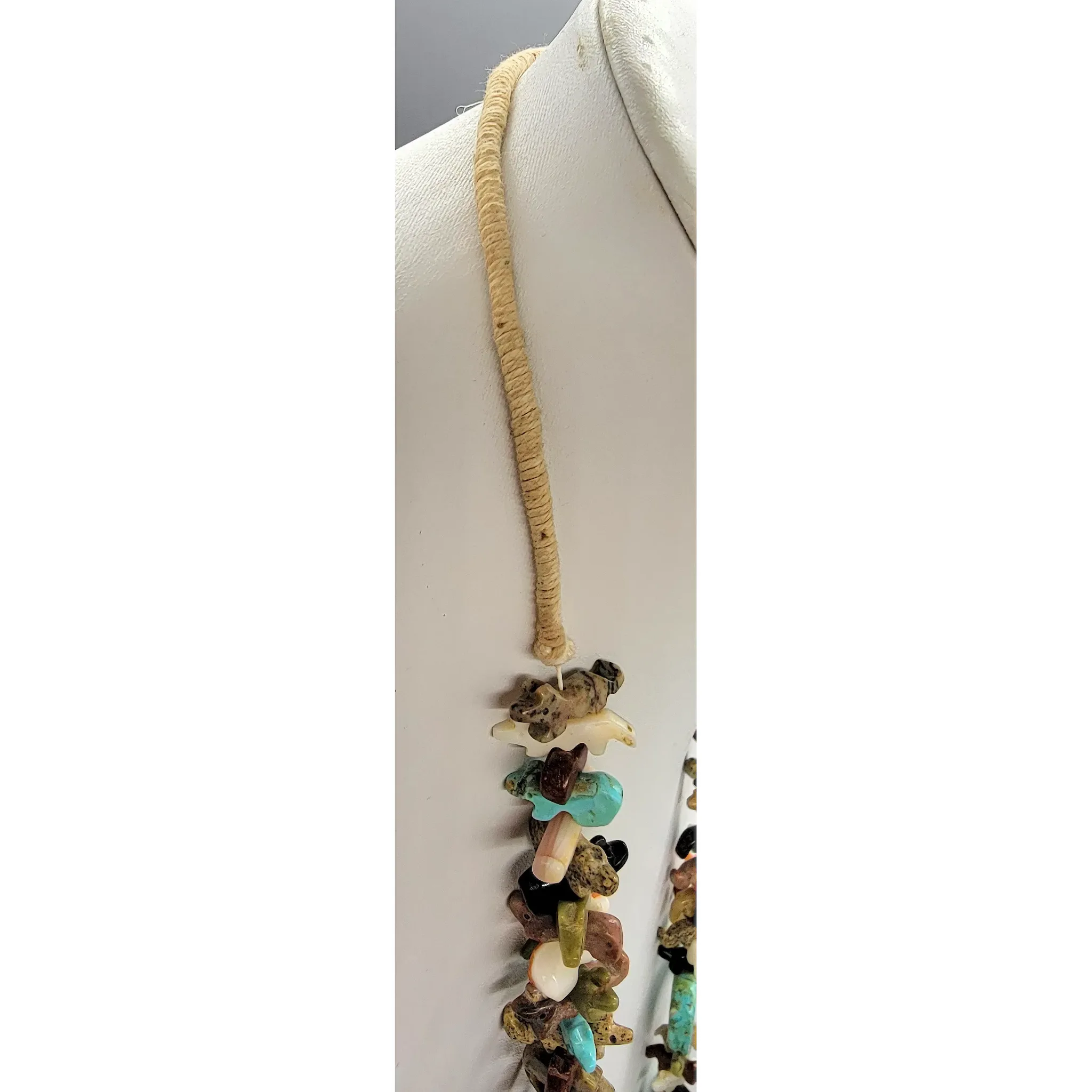 Vintage Navajo Fetish Bear Necklace - View 8