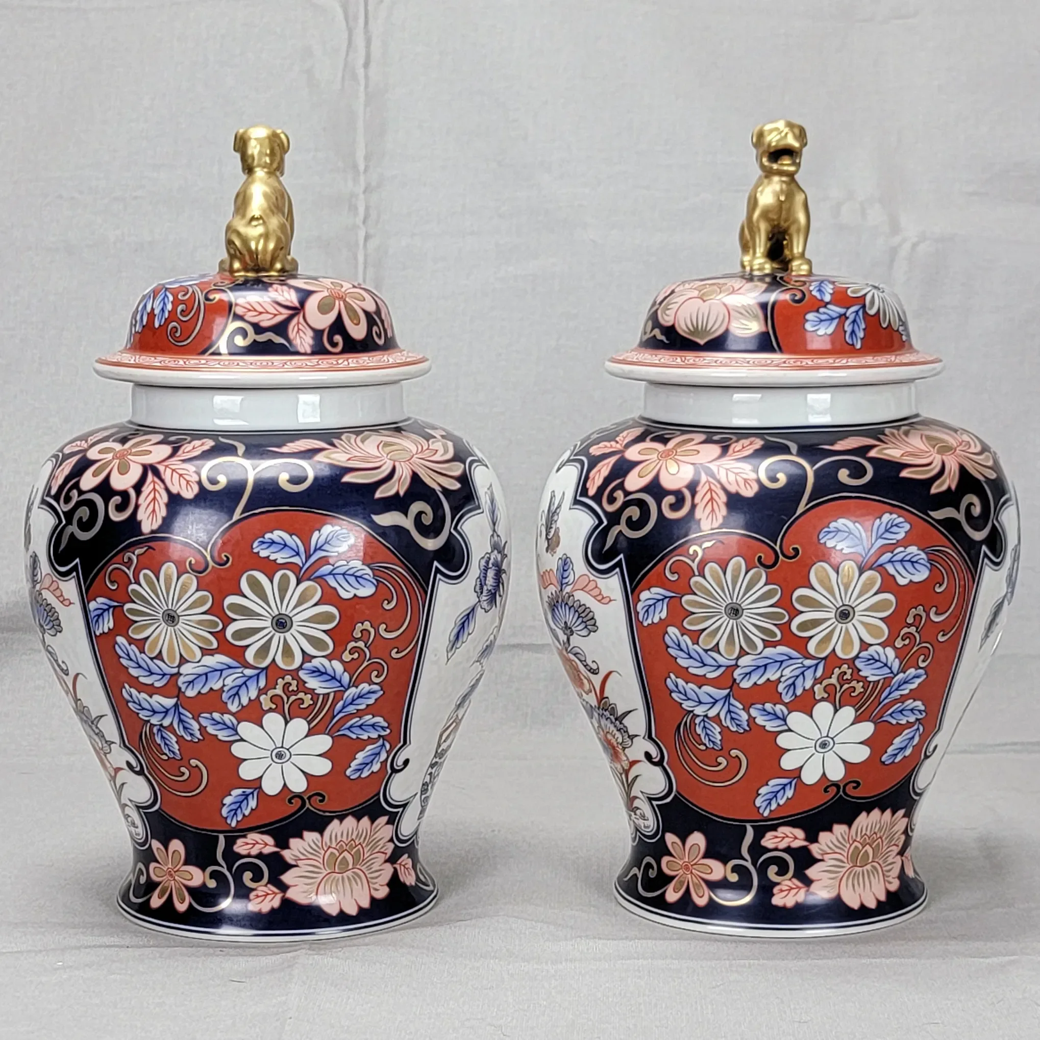 Pair Imari Style Urns or Jars with Foo Dog Lids - View 5