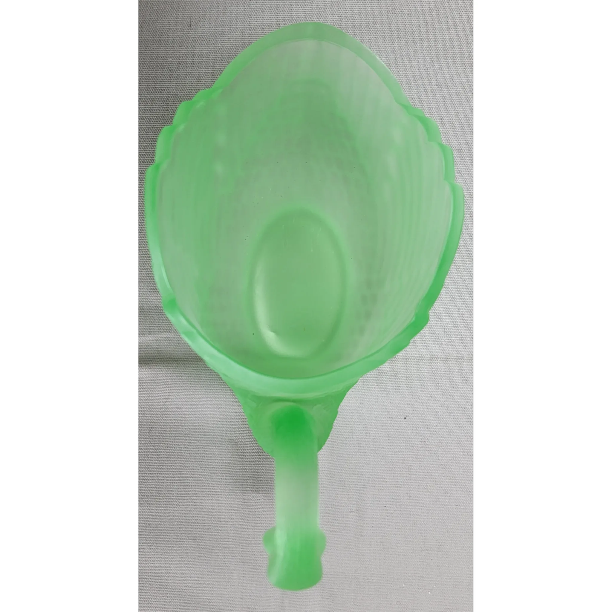 Vintage L.G. Wright Uranium Satin Glass Swan Dish - View 4