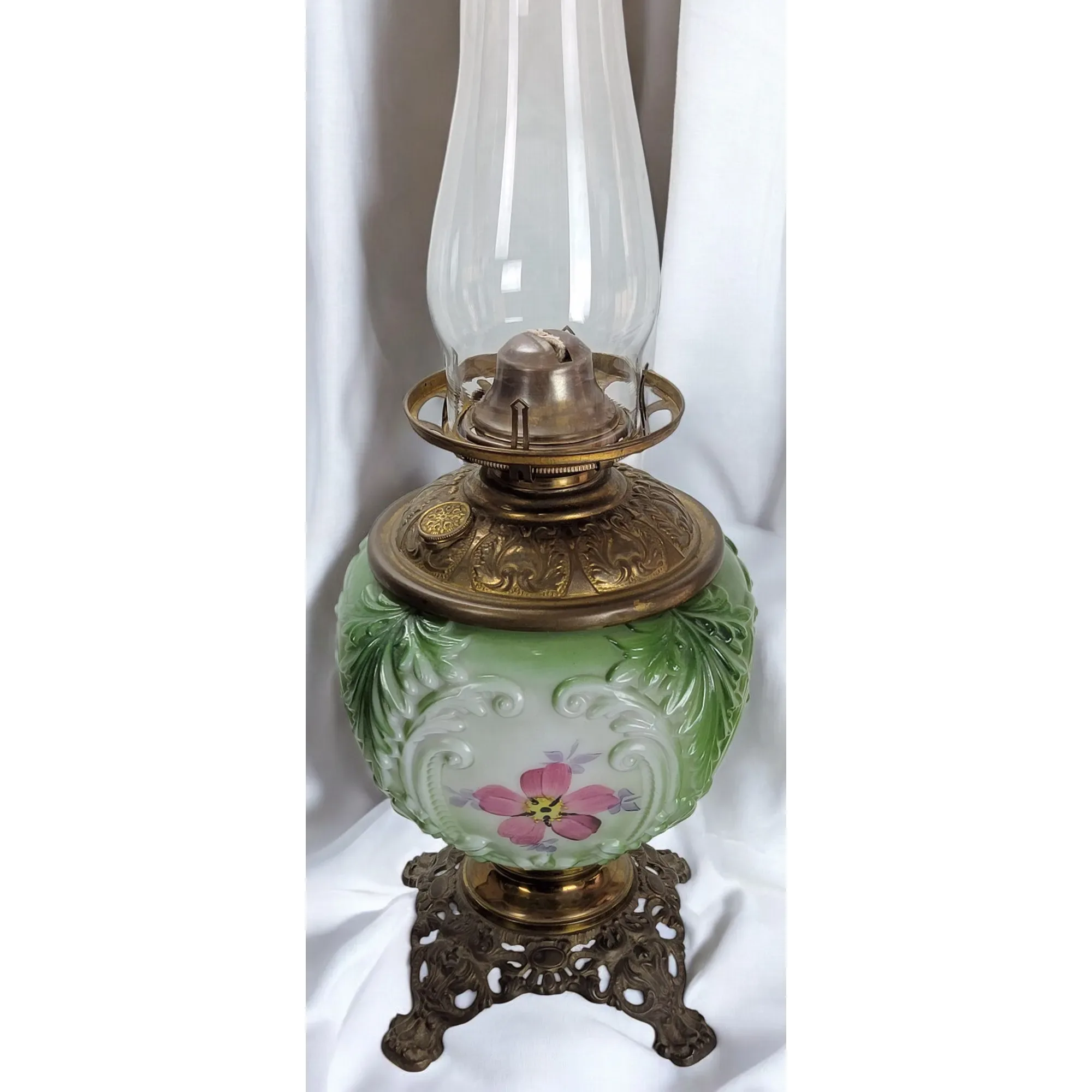 Antique Consolidated Lamp and Glass Co. GWTW Embossed / Molded Kerosene Oil - View 10