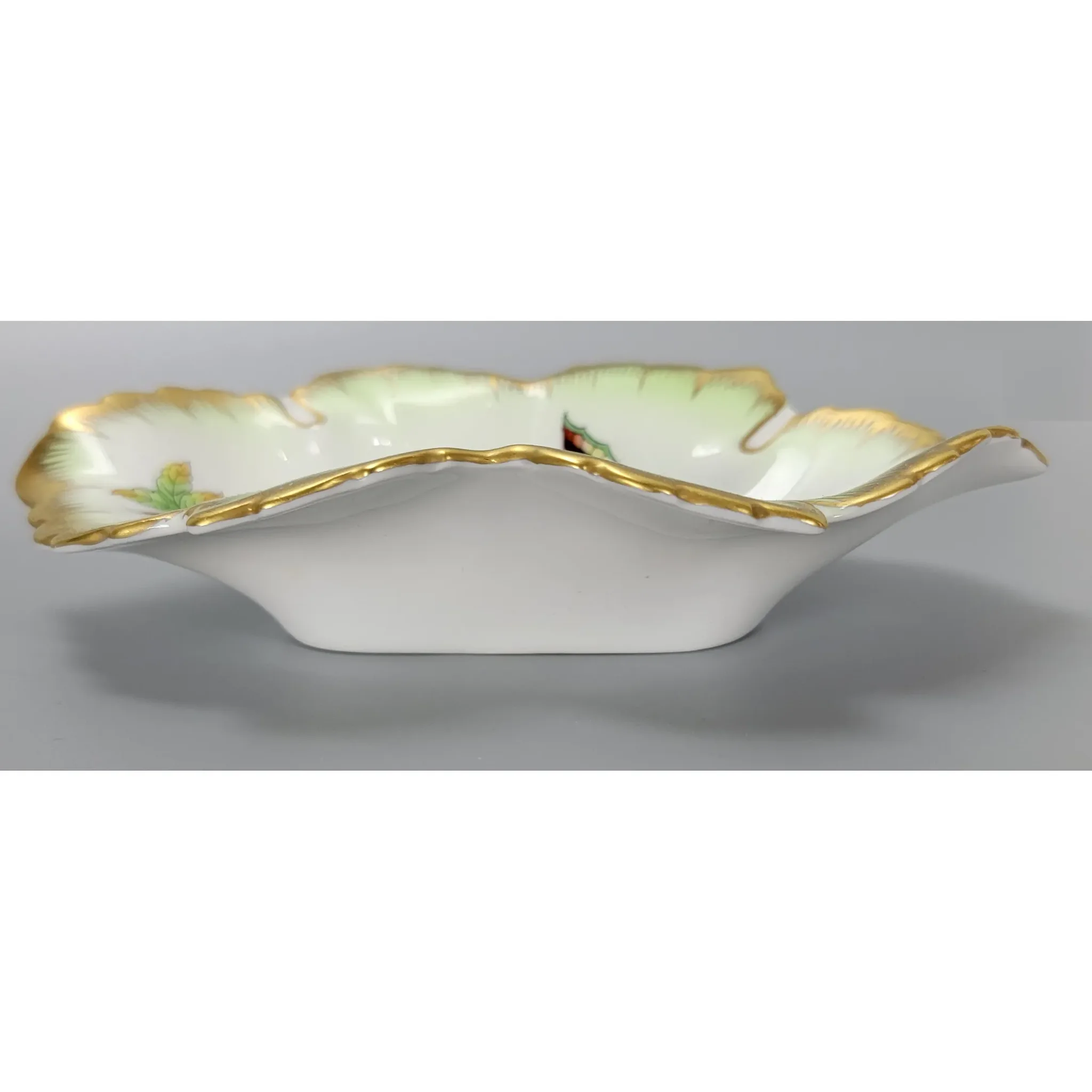 Vintage Herend Hungary 6" Leaf Dish with Green Border - Queen Victoria - View 4