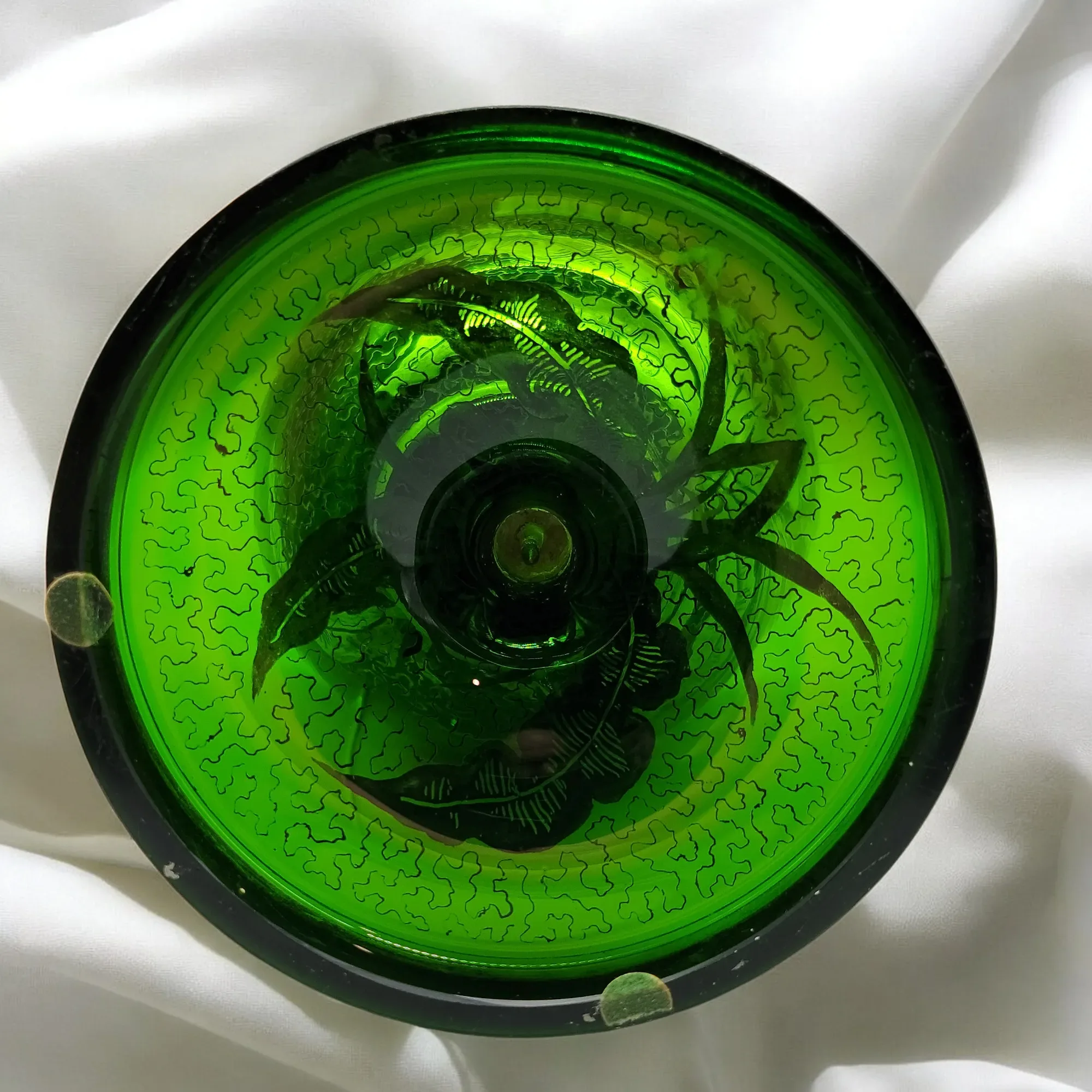 Antique Moser Bohemian Gilded Green Glass Portait Vase - View 16