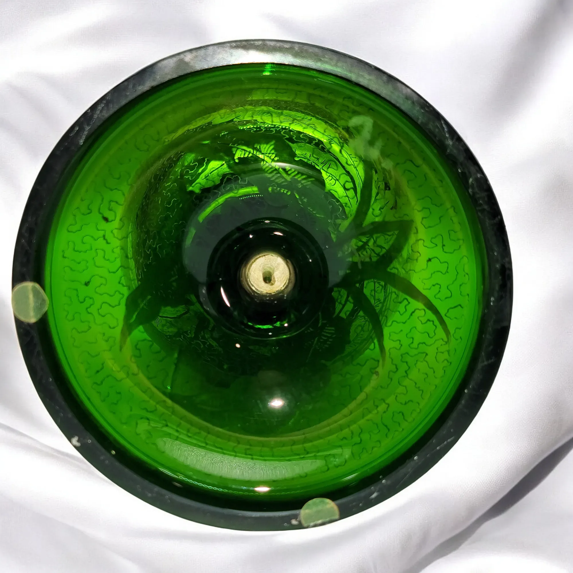 Antique Moser Bohemian Gilded Green Glass Portait Vase - View 17