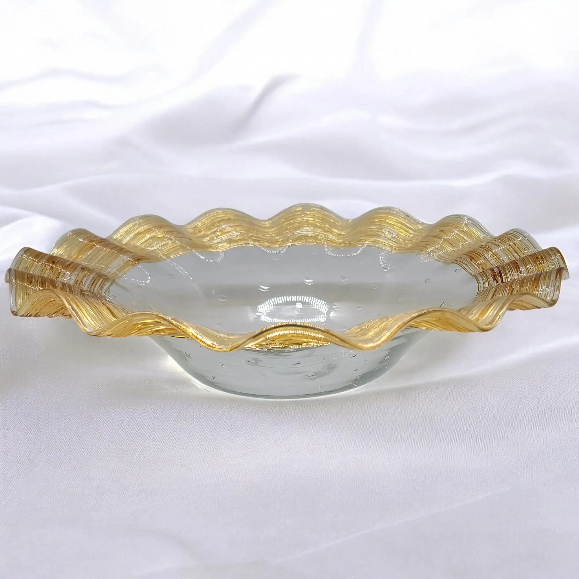 Frederick Carder for Steuben Large Gold Reeded Bowl - Controlled Bubbles - View 2