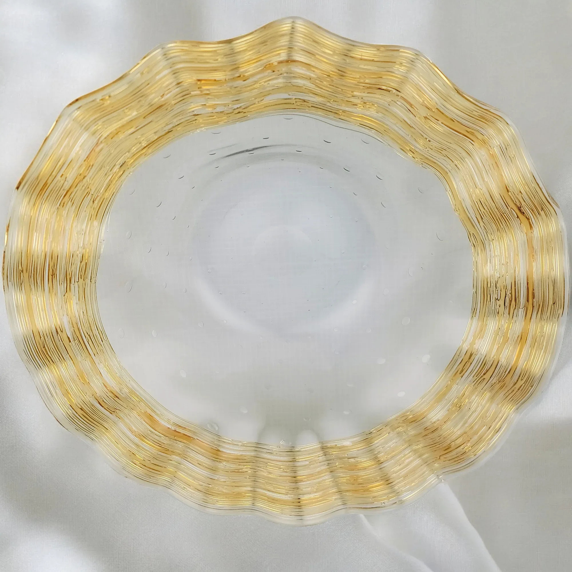 Frederick Carder for Steuben Large Gold Reeded Bowl - Controlled Bubbles - View 4