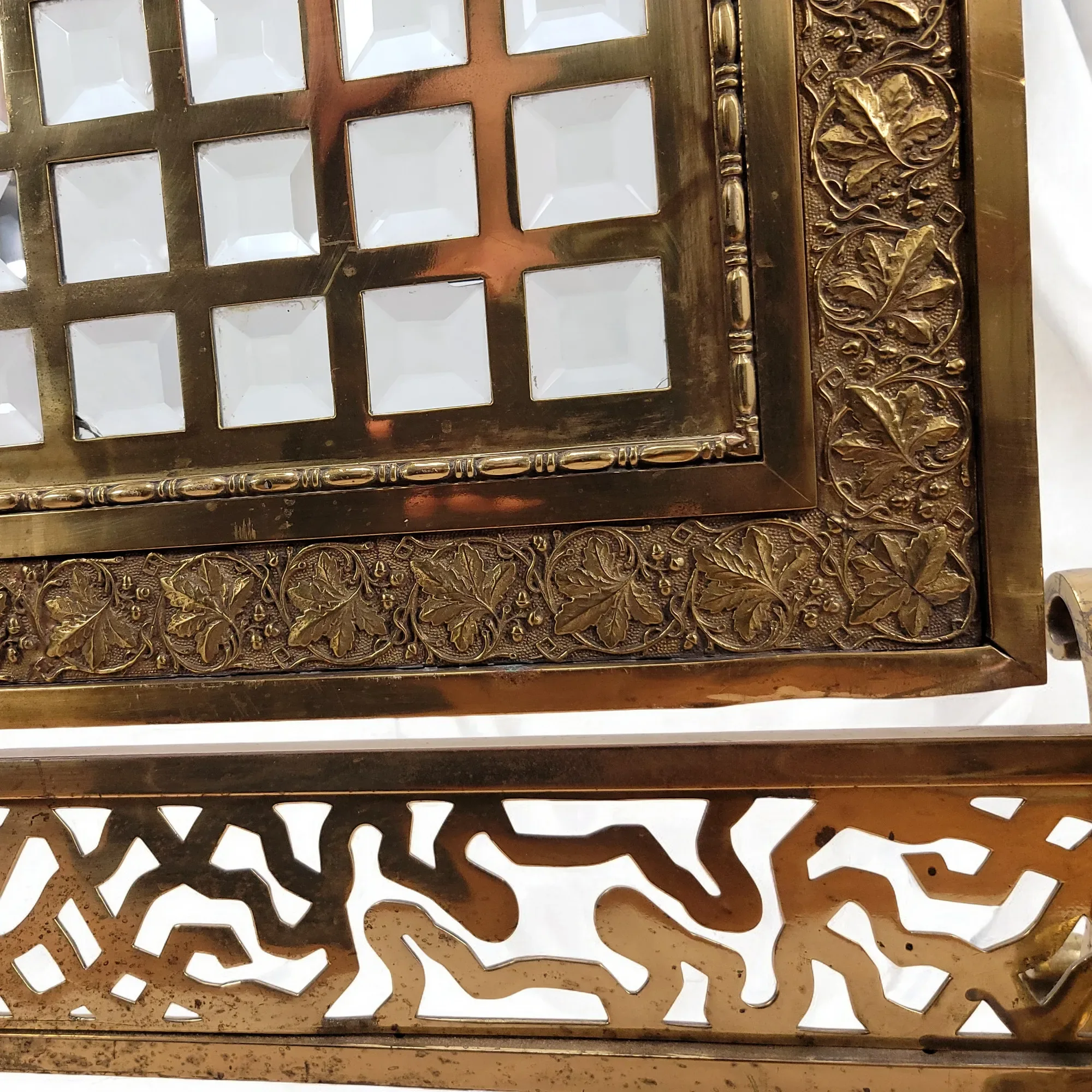Antique Victorian Brass & Beveled Glass Fireplace Fire Screen - View 15