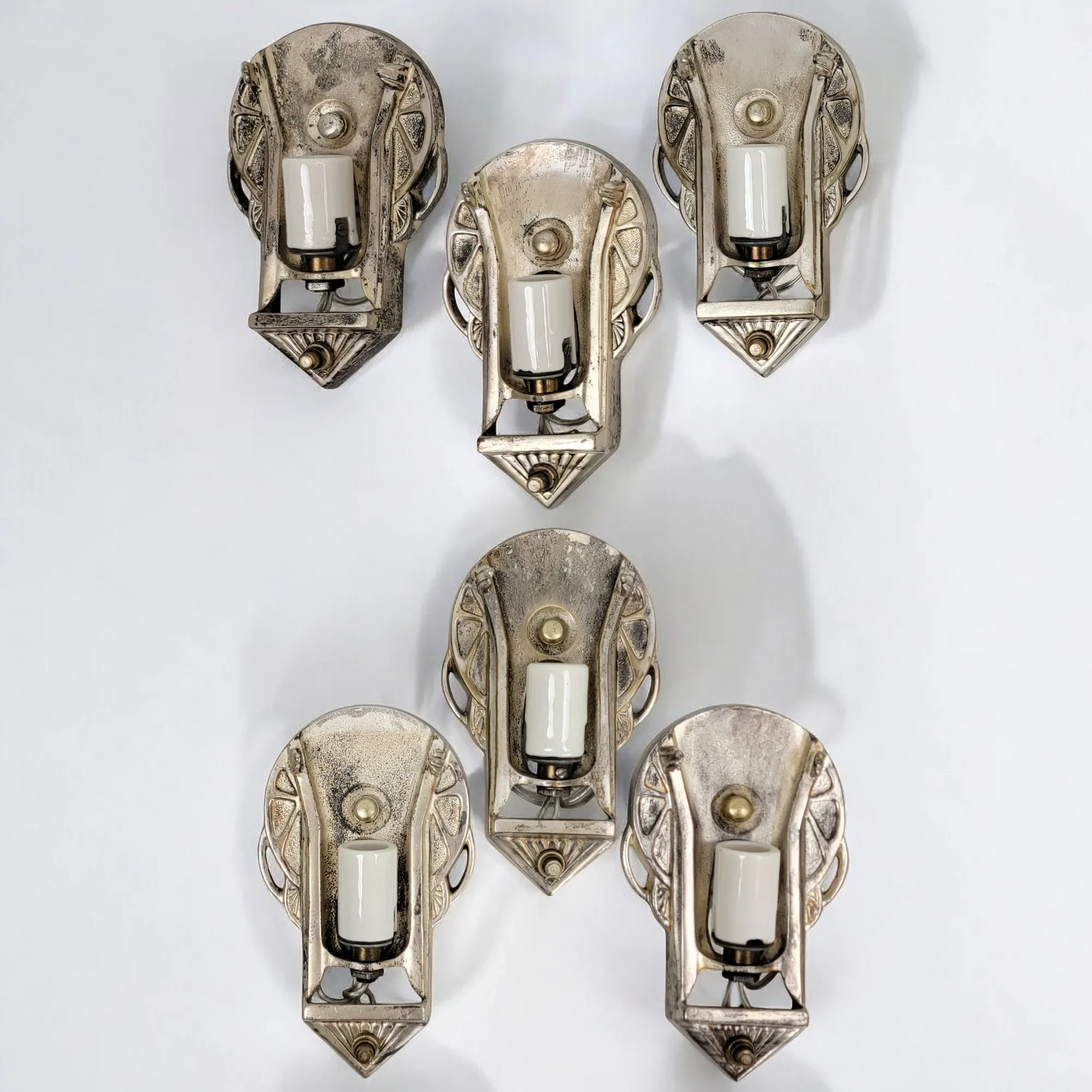 Set of Six Original 1930s Lightolier Art Deco Slip Shade Sconces – Modern Art Series, Model 6158 - View 17