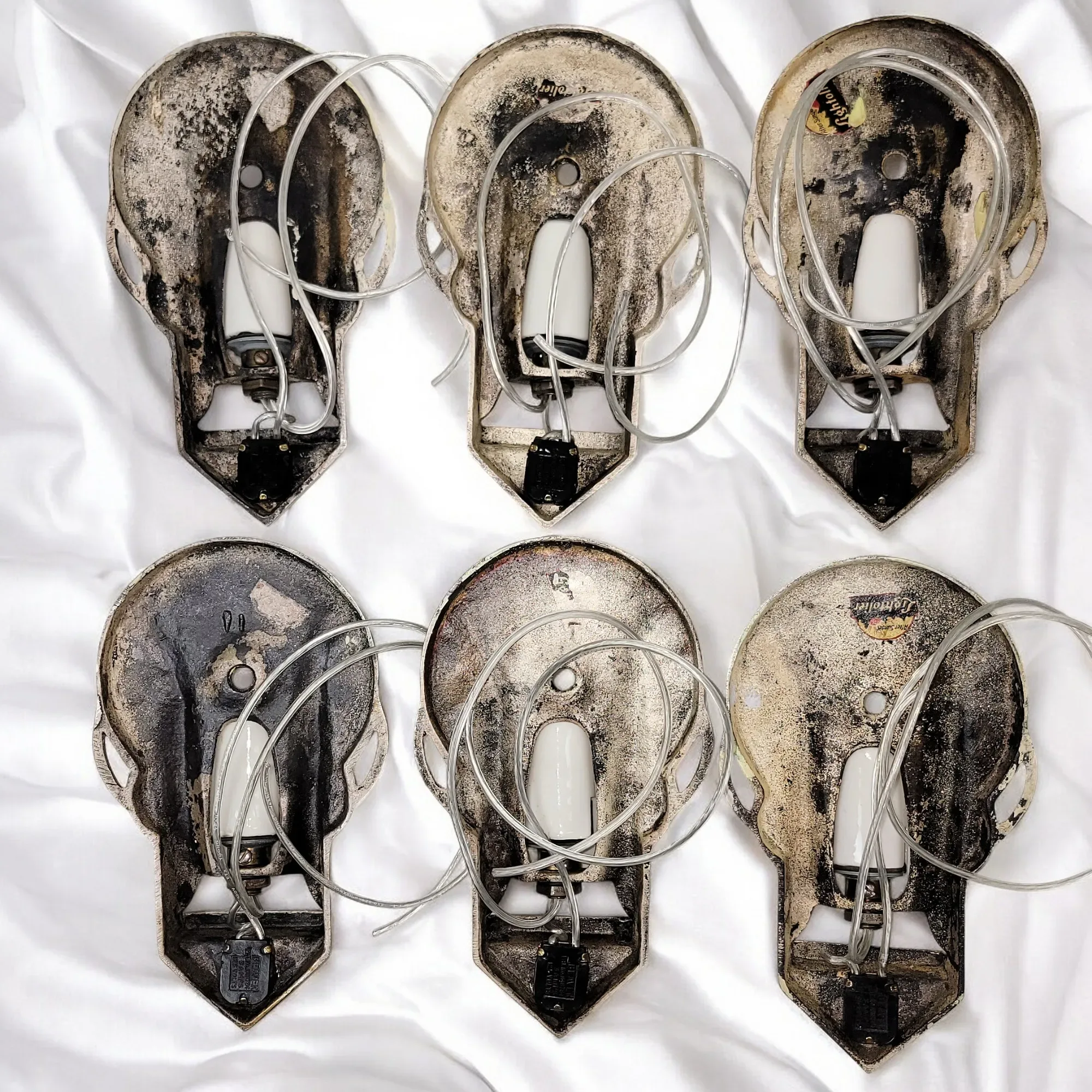 Set of Six Original 1930s Lightolier Art Deco Slip Shade Sconces – Modern Art Series, Model 6158 - View 18