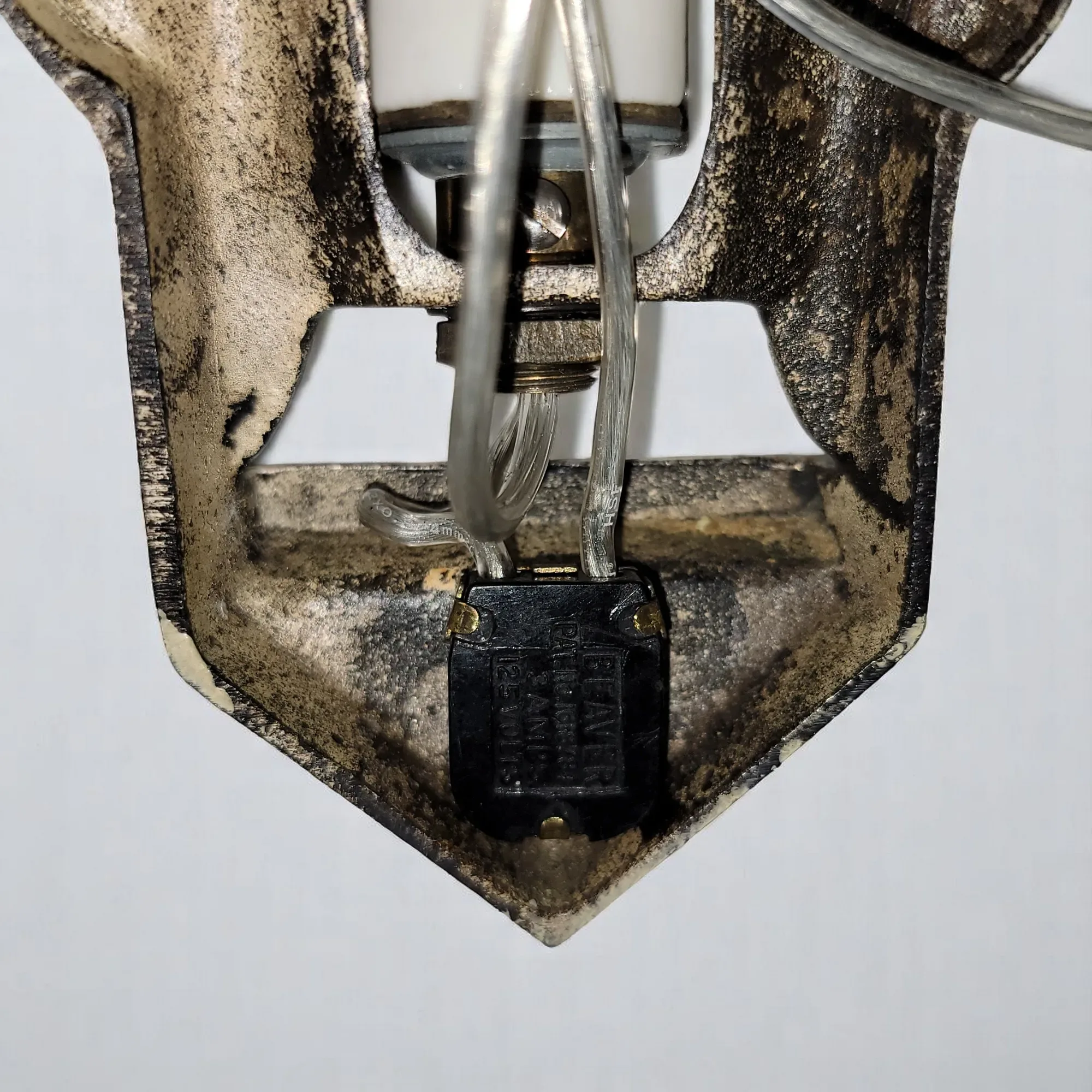 Set of Six Original 1930s Lightolier Art Deco Slip Shade Sconces – Modern Art Series, Model 6158 - View 19