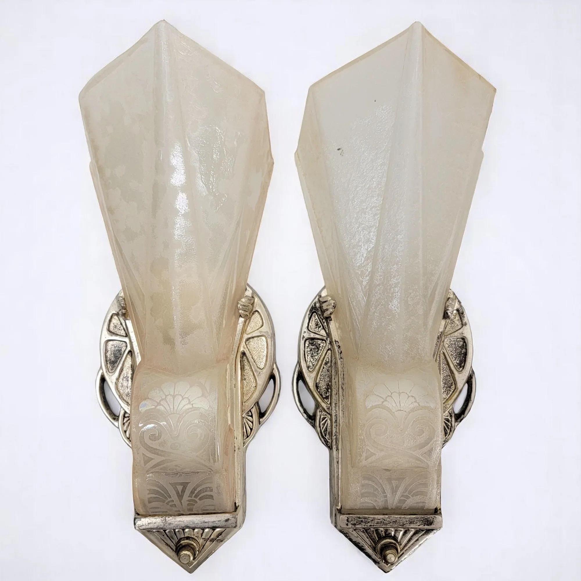Set of Six Original 1930s Lightolier Art Deco Slip Shade Sconces – Modern Art Series, Model 6158 - View 3