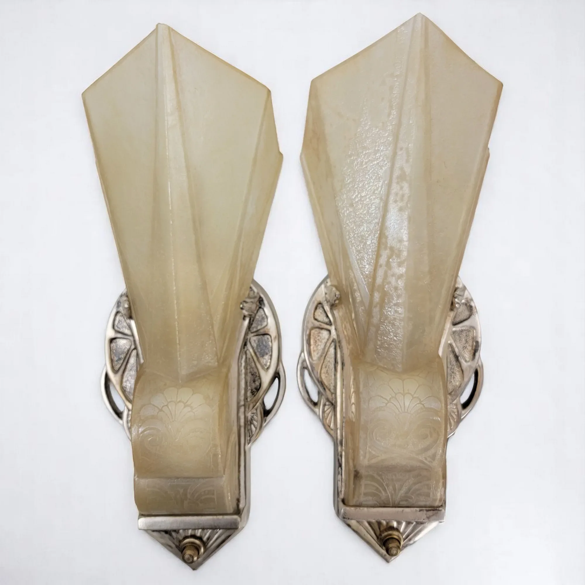 Set of Six Original 1930s Lightolier Art Deco Slip Shade Sconces – Modern Art Series, Model 6158 - View 4
