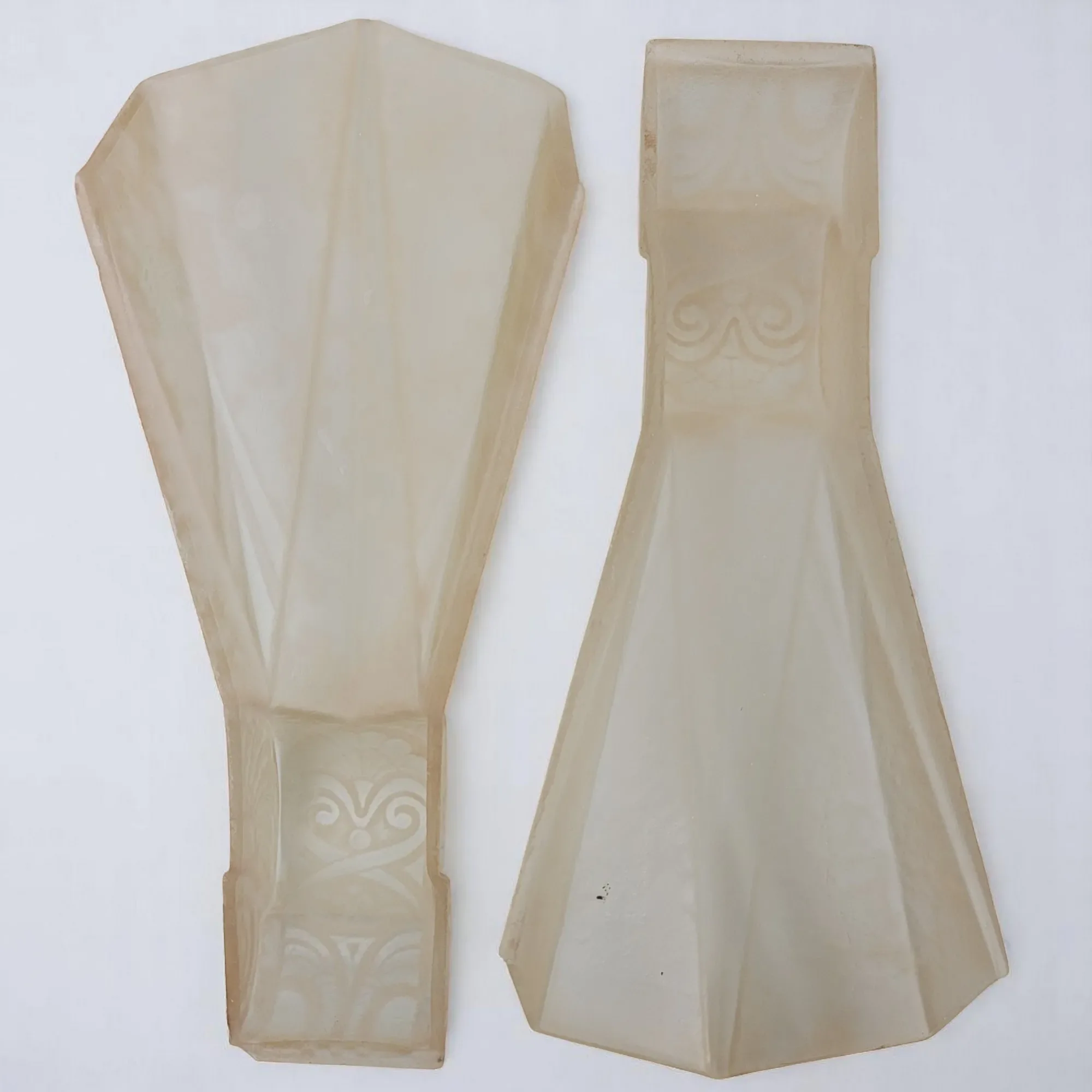 Set of Six Original 1930s Lightolier Art Deco Slip Shade Sconces – Modern Art Series, Model 6158 - View 7